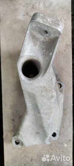 Кронштейн двигателя Audi A4 B5 1.8 1994-1999