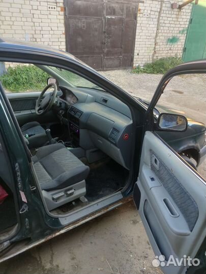 Mitsubishi Space Runner 1.8 МТ, 1997, 290 000 км