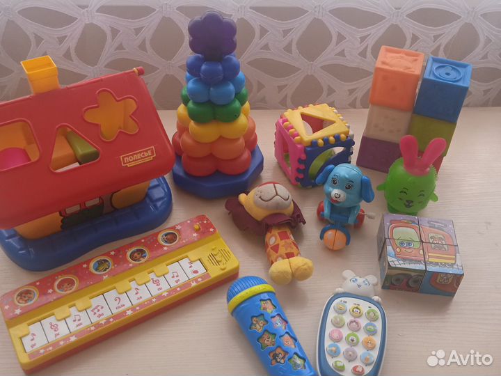 Развивающие игрушки пакетом