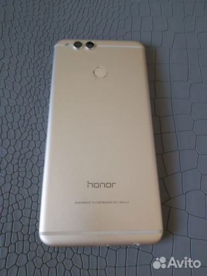 HONOR 7X, 4/32 ГБ