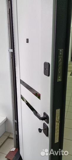 Входная дверь