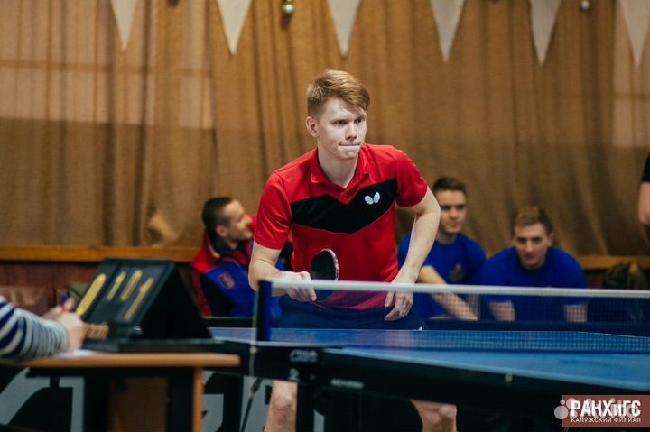 Тренер по настольному теннису