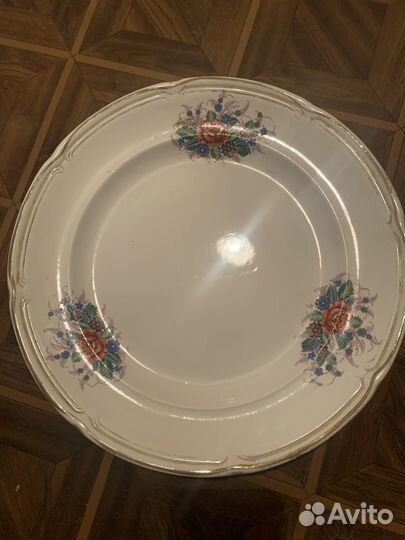 Большое фаянсовое круглое блюдо 35-35 зик