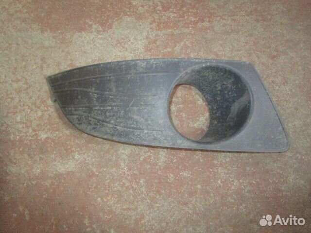 Решетка в бампер правая Renault Logan 2005-2014 (п