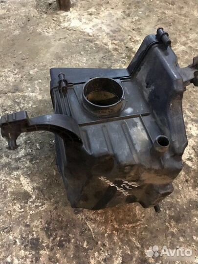 Корпус воздушного фильтра Ford Focus 2