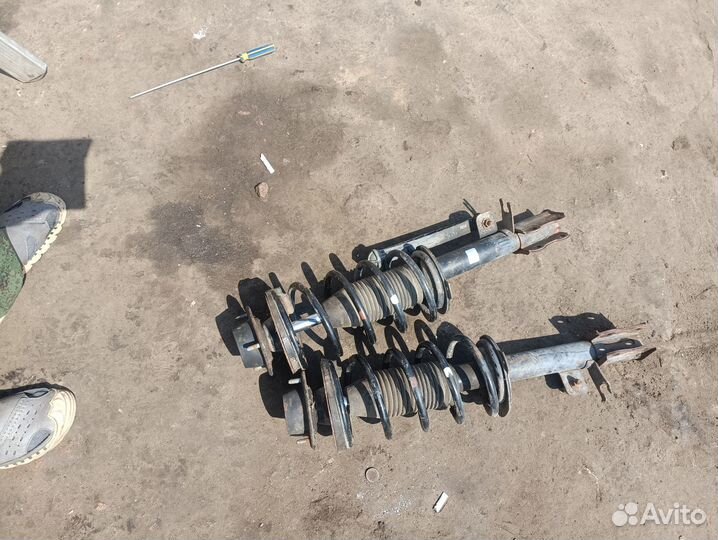 Задние стойки Chevrolet Lacetti Хэтчбэк