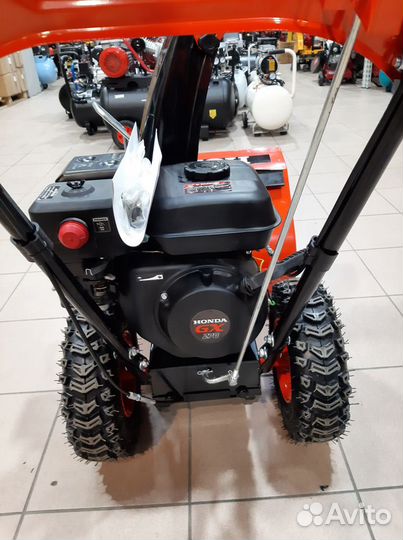 Снегоуборщик бензиновый Honda