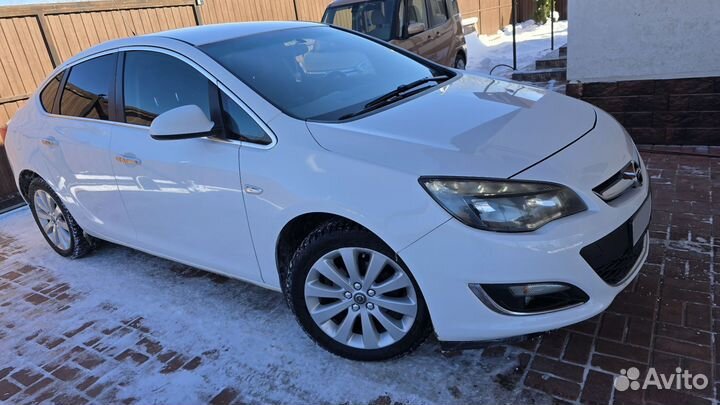 Opel Astra 1.6 AT, 2014, 185 000 км
