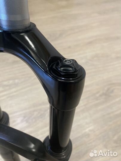 Вилка RockShox Revelation 26 1/1/8 тюн