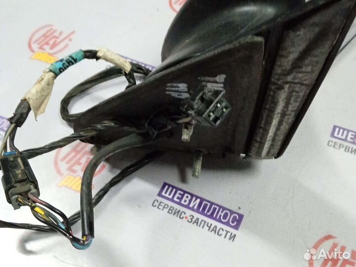 Зеркало правое Chevrolet Tahoe 1995г