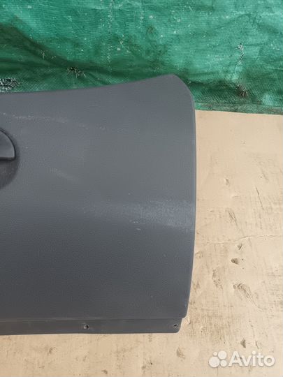 Крышка бардачка Renault Logan 2010-2013 г