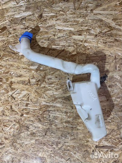 Бачок омывателя Skoda Fabia 2 07-15