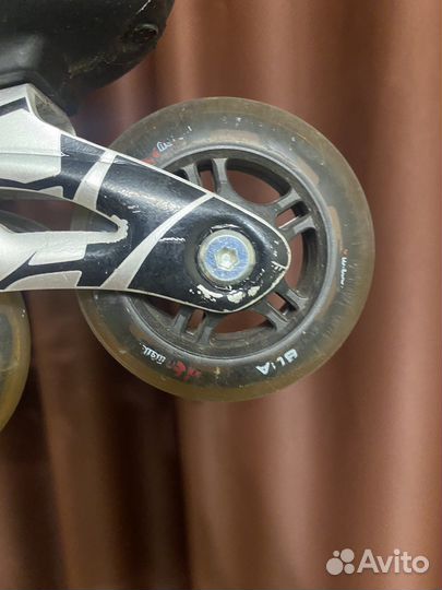 Роликовые коньки