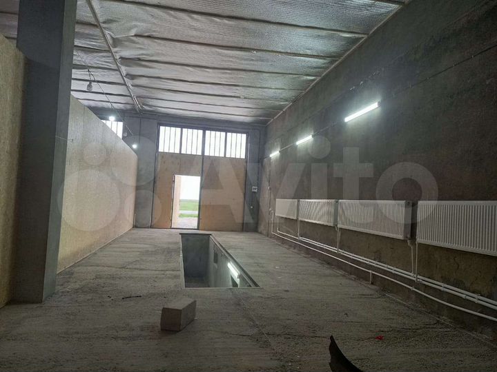 Гараж, > 30 м²