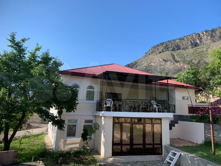 Таунхаус 200 м² на участке 15 сот.