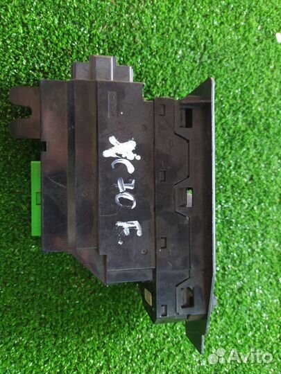 Блок управления стеклоподъемниками передний Volvo