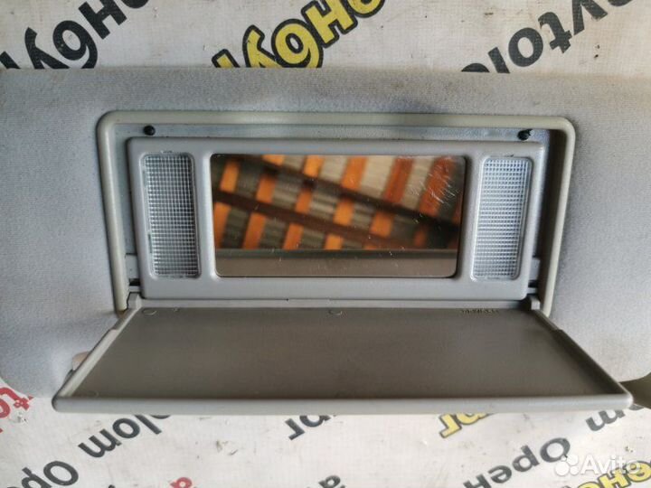 Солнцезащитный козырек левый Toyota Avensis T250