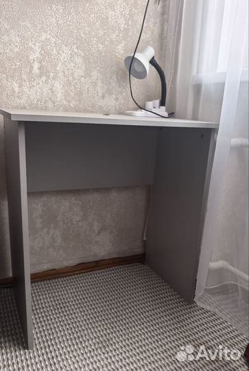 Письменный стол