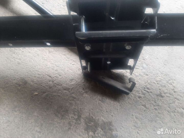 Багажник на крышу для перевозки велосипеда