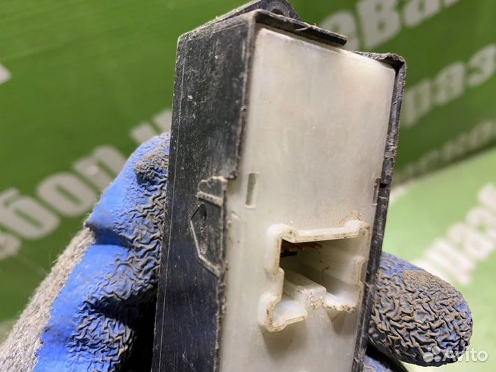 Кнопка стеклоподъемника Infiniti G35 V35 VQ35DE