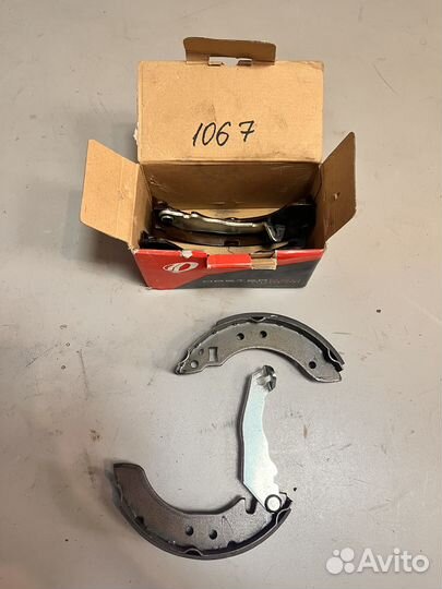 Тормозные колодки бараб. /180x32/ Ford Escort