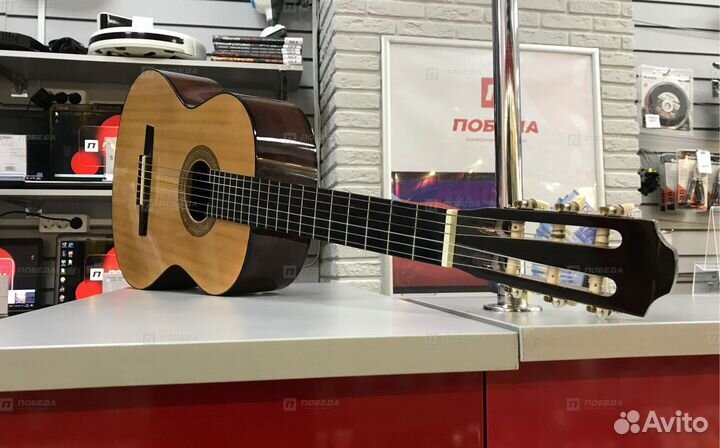 М4 Гитара классическая Hohner HC-06