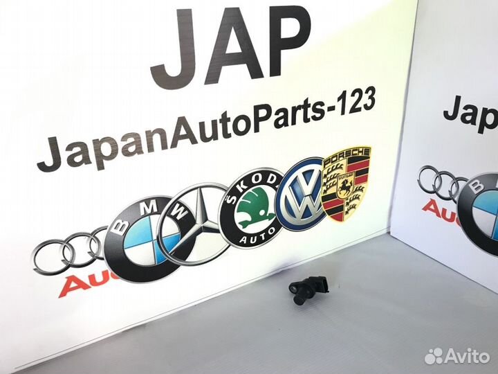 Датчик положения распредвала Mercedes-Benz R350 4