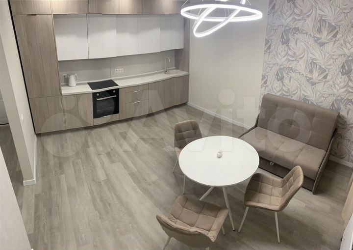 2-к. квартира, 72 м², 3/24 эт.