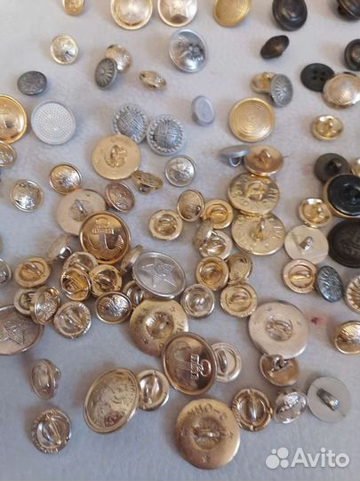 Пуговицы