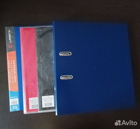 Канцелярские товары: стикеры, папки, мультифоры