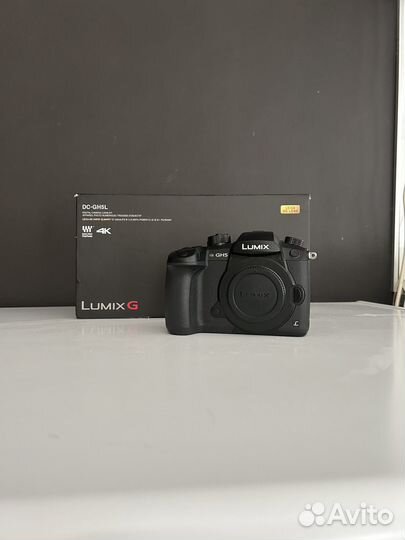 Panasonic lumix dc-gh5 в коробке + клетка
