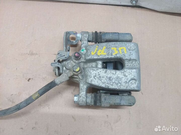 Суппорт задний правый Киа Сид 2 JD