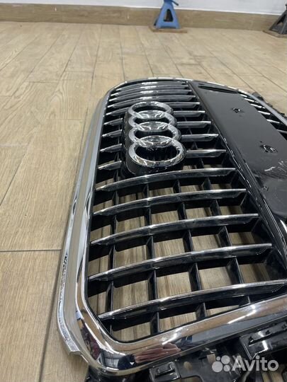 Решетка радиатора audi q5 черная