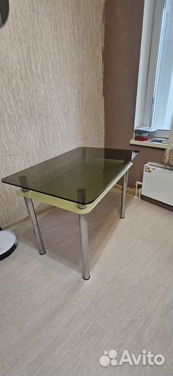 Кухонный стол