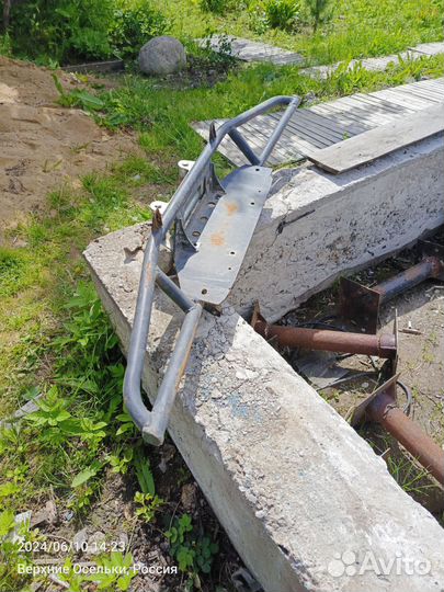 Бампер силовой Suzuki samurai с площадкой и клюзом