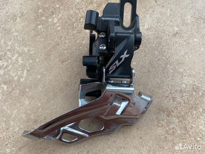 Передний переключатель Shimano SLX FD-M676