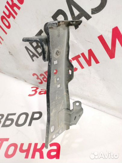 Кронштейн крыла передний левый Mazda 6 универсал