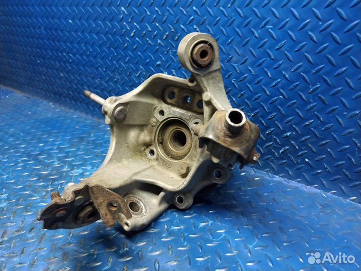 Кулак ступица задний левый Honda Crosstour