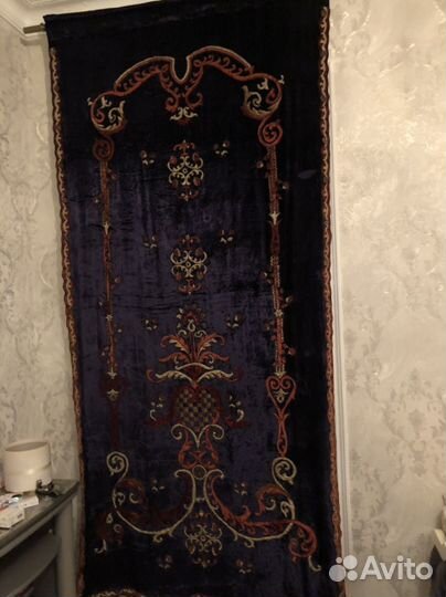 Ковер и шторы