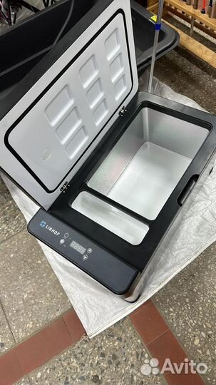 Автохолодильник компрессорный 30л сенсорная панель