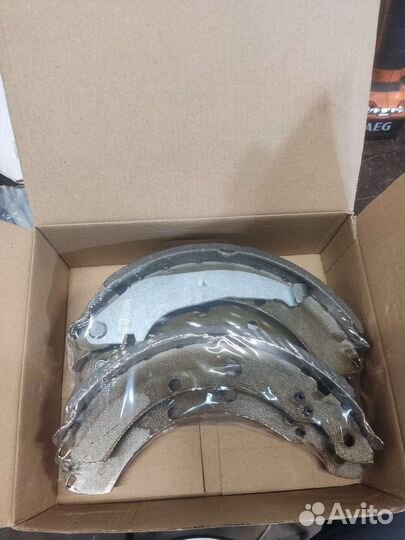 Тормозные колодки зад поло, рапид