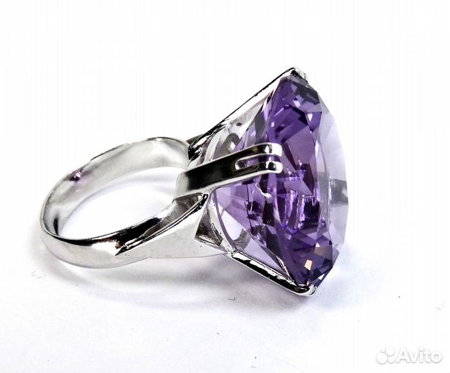 Крупное золотое кольцо с аметистом р 16