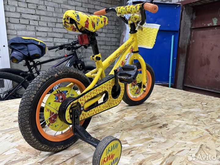 Велосипед детский 4 колесный