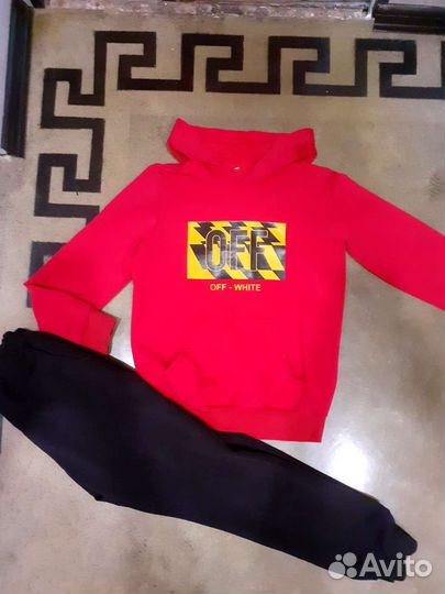 Спортивная кофта