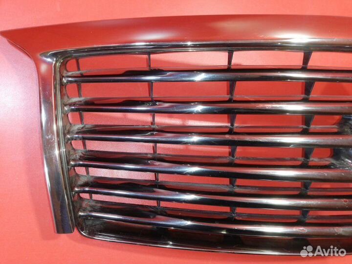 Решетка радиатора передняя Infiniti Qx56 Z62