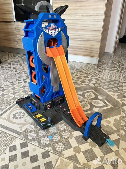 Набор игровой Hot Wheels Сити Мега-гараж FTB68