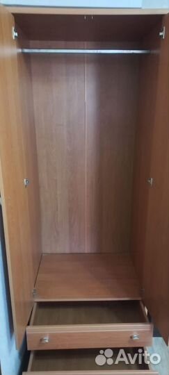 Шкаф