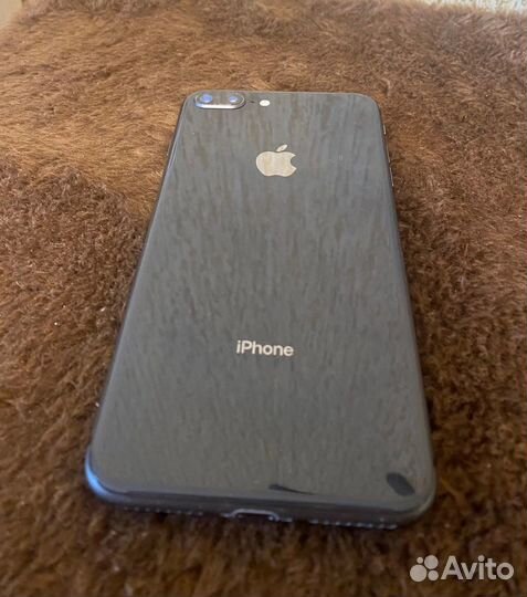 iPhone 8 Plus, 64 ГБ