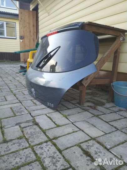 Крышка багажника peugeot 308