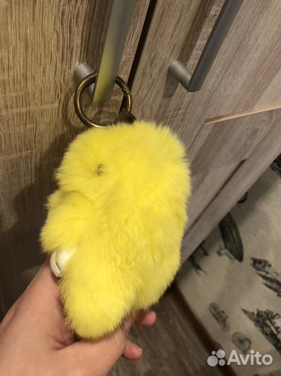 Брелок на сумку зайка пушистик желтый кролик